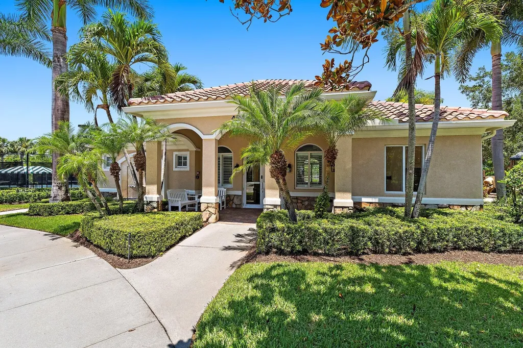 4526 Illicium Drive Palm Beach Gardens FL 33418