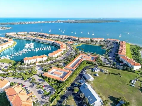 32 W Harbour Isle Drive Drive W Fort Pierce FL 34949