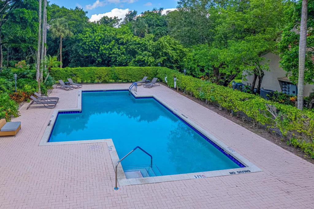 5520 Coach House Circle Boca Raton FL 33486