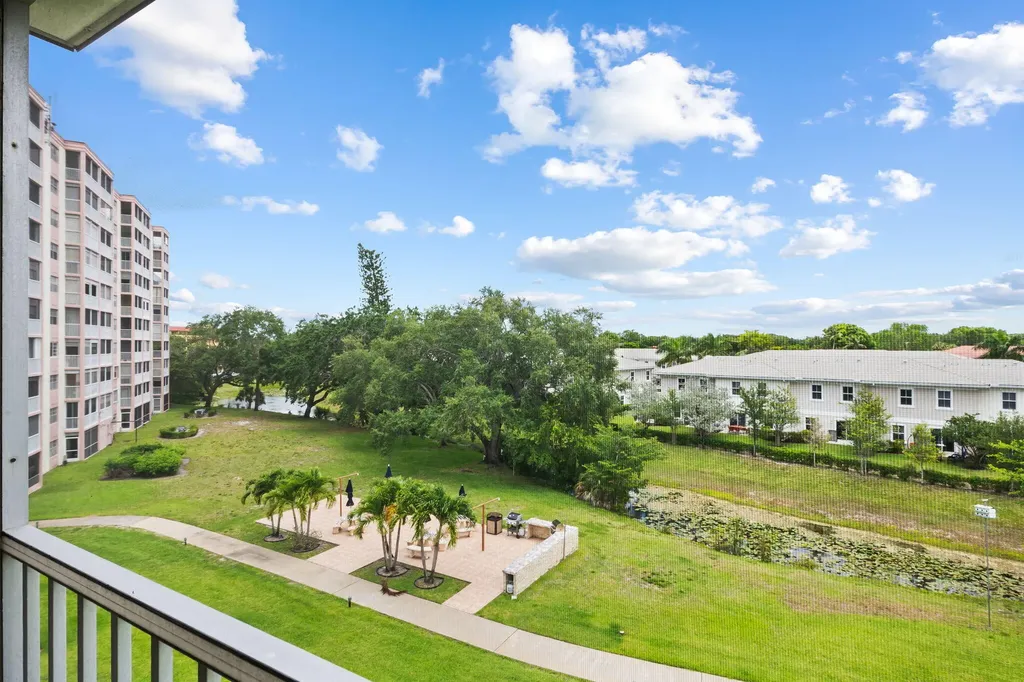 3535 Brokenwoods Drive Coral Springs FL 33065