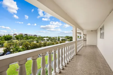 3535 Brokenwoods Drive Coral Springs FL 33065
