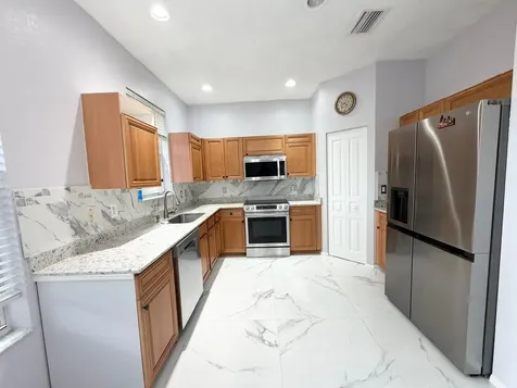 5487 Queenship Court Greenacres FL 33463