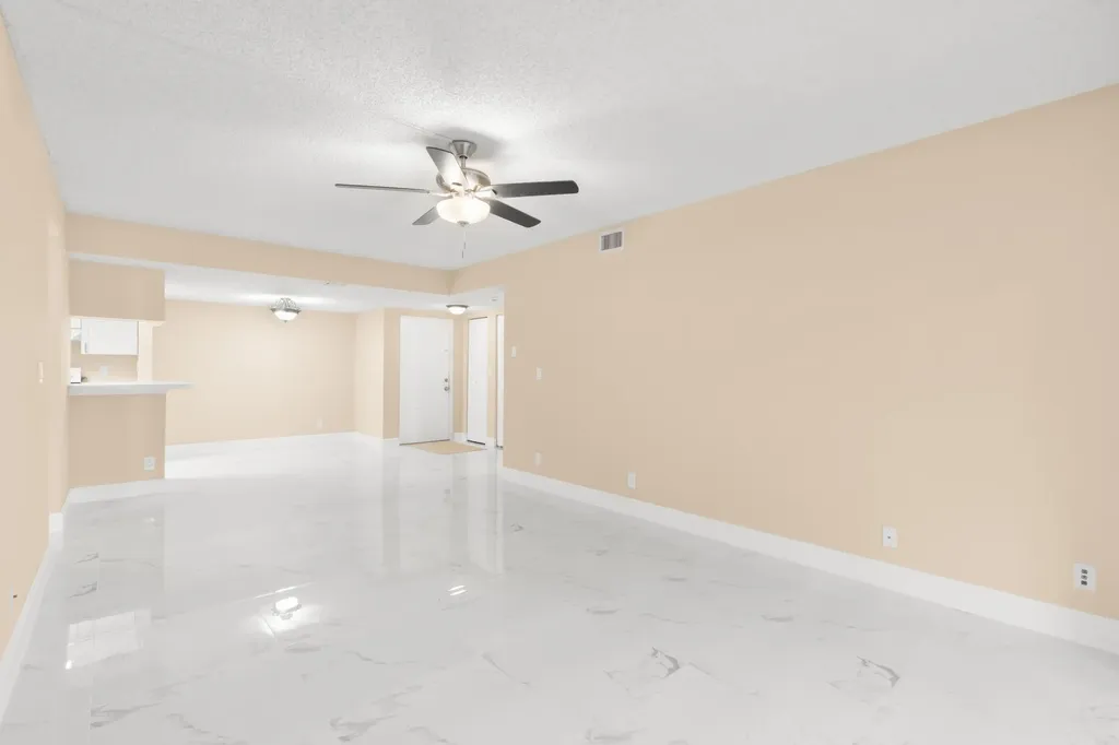 9855 Westview Drive Coral Springs FL 33076