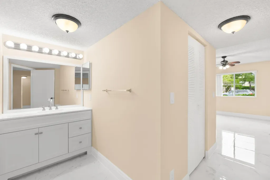 9855 Westview Drive Coral Springs FL 33076