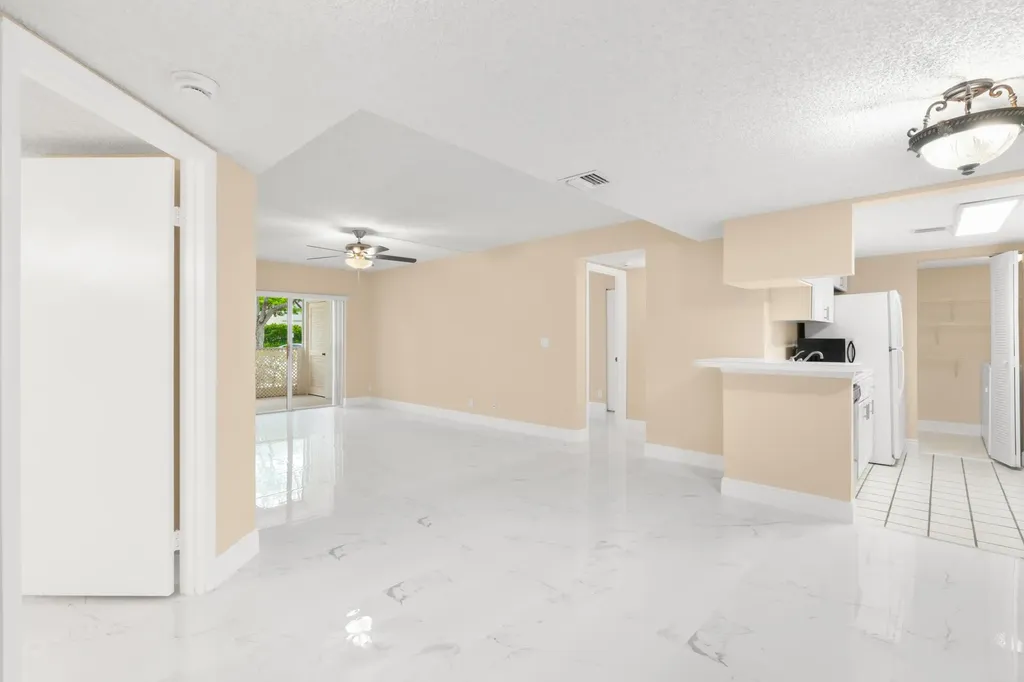 9855 Westview Drive Coral Springs FL 33076