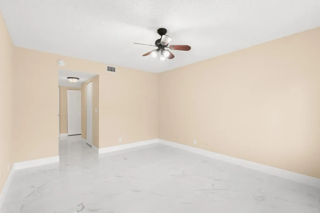 9855 Westview Drive Coral Springs FL 33076