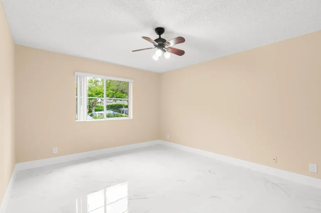 9855 Westview Drive Coral Springs FL 33076