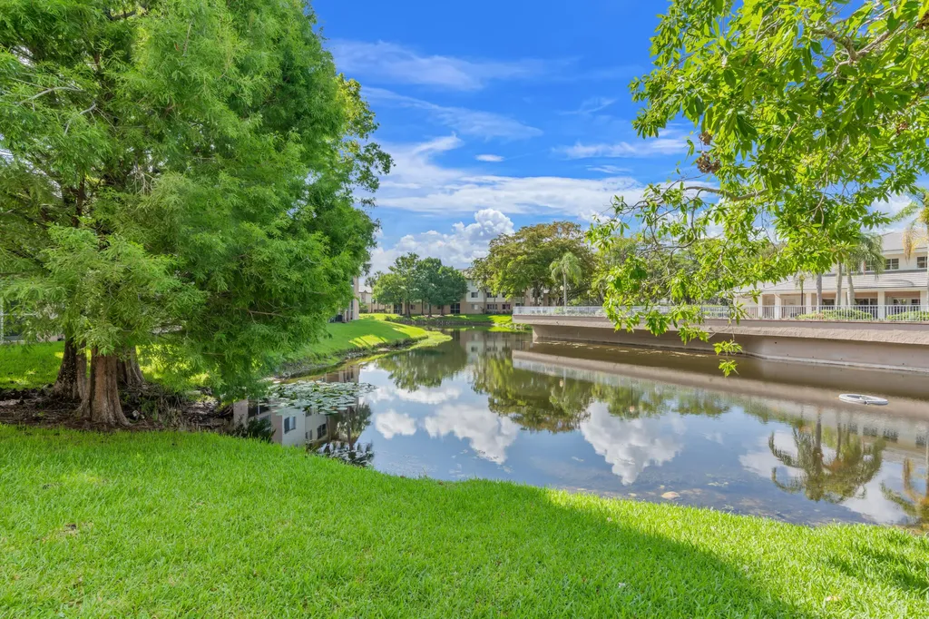 9855 Westview Drive Coral Springs FL 33076