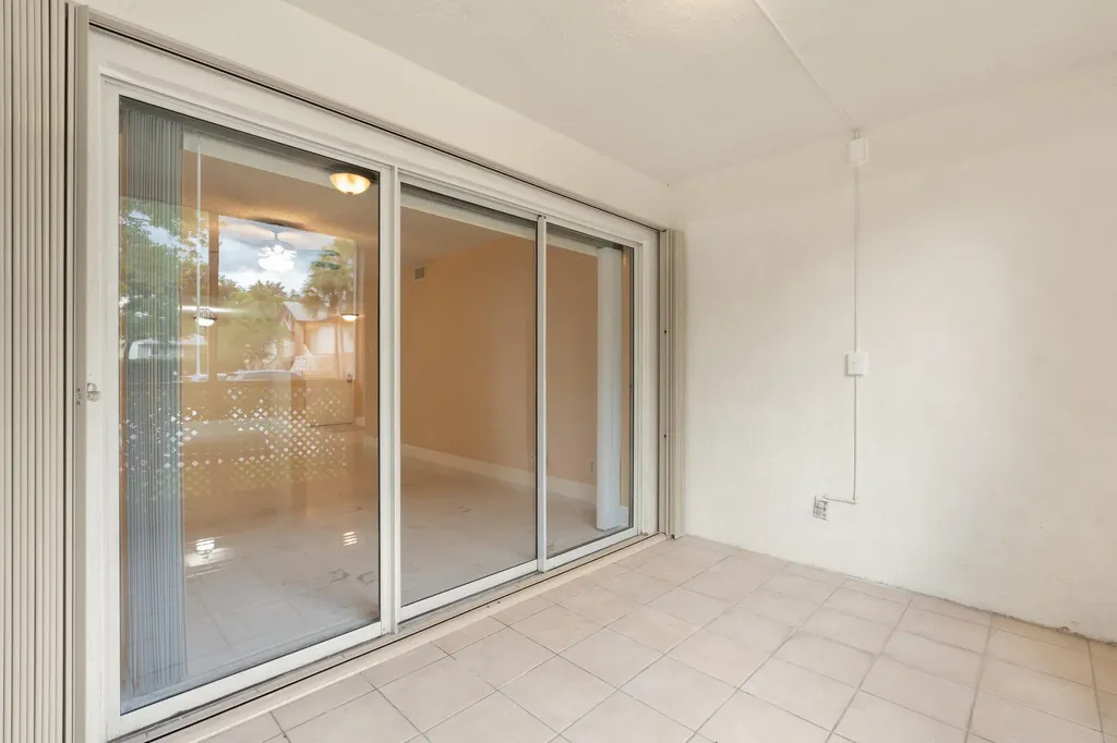 9855 Westview Drive Coral Springs FL 33076
