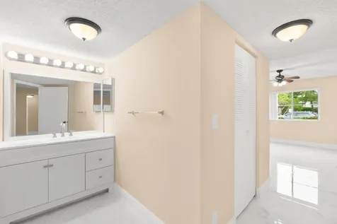 9855 Westview Drive Coral Springs FL 33076