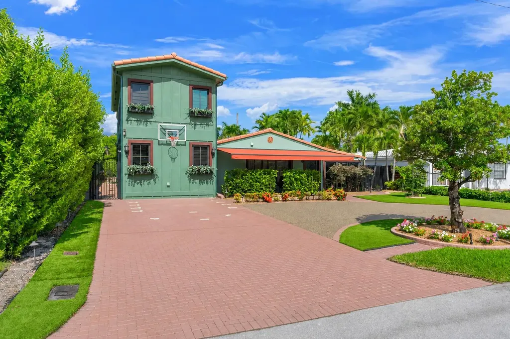 1720 NE 17th Avenue Fort Lauderdale FL 33305