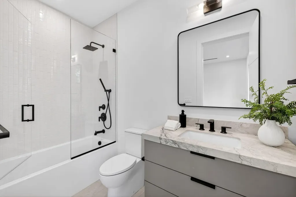 2717 NE 33rd Street Fort Lauderdale FL 33306