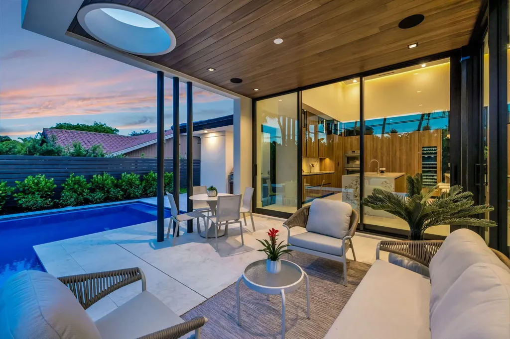 2717 NE 33rd Street Fort Lauderdale FL 33306