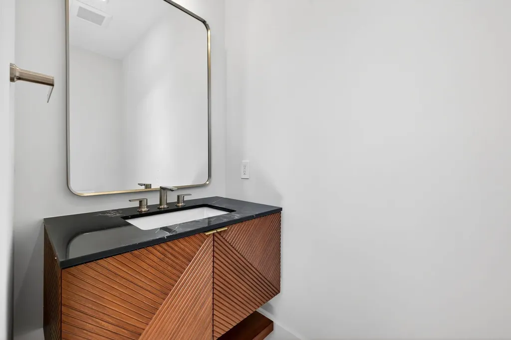 2717 NE 33rd Street Fort Lauderdale FL 33306
