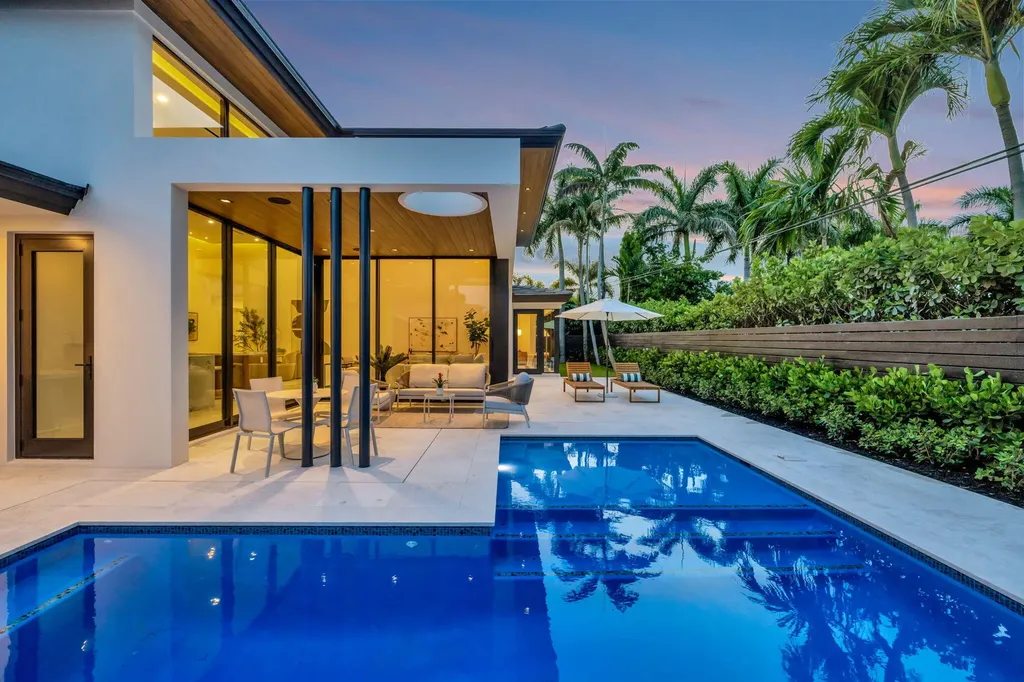 2717 NE 33rd Street Fort Lauderdale FL 33306