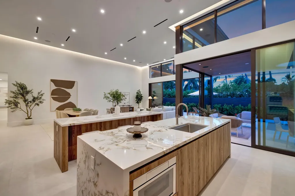 2717 NE 33rd Street Fort Lauderdale FL 33306