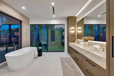 2717 NE 33rd Street Fort Lauderdale FL 33306