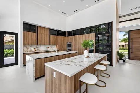 2717 NE 33rd Street Fort Lauderdale FL 33306