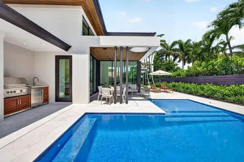 2717 NE 33rd Street Fort Lauderdale FL 33306