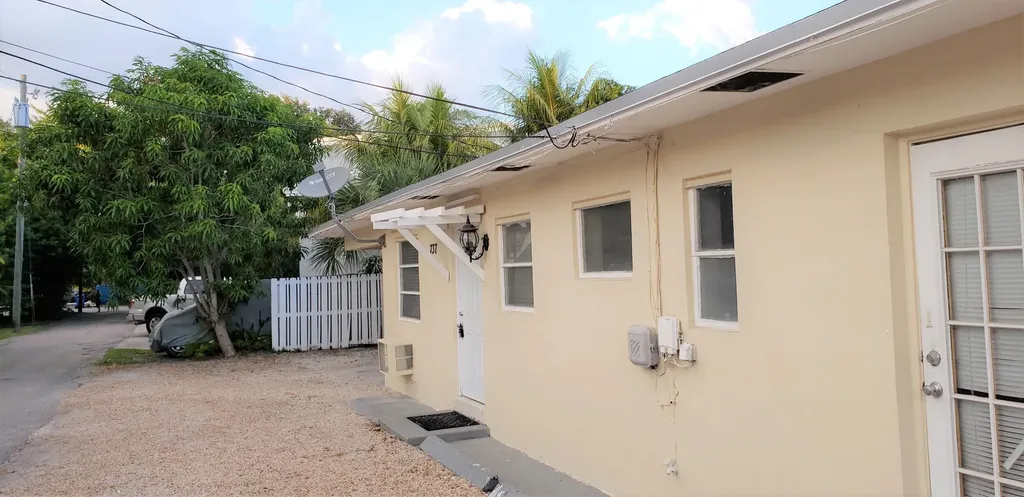 737 NE 16th Avenue Fort Lauderdale FL 33304