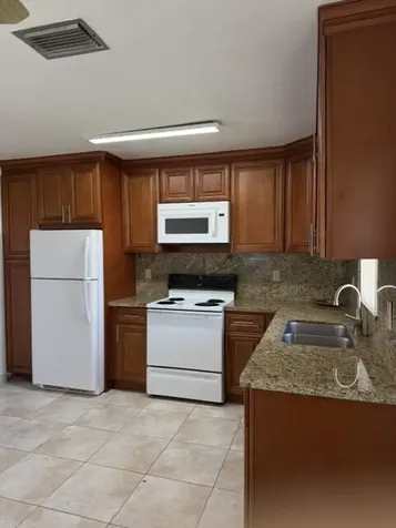 5848 Lincoln Street Hollywood FL 33021