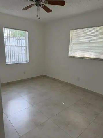5848 Lincoln Street Hollywood FL 33021