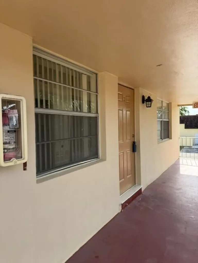 3651 SW 60th Terrace Davie FL 33314