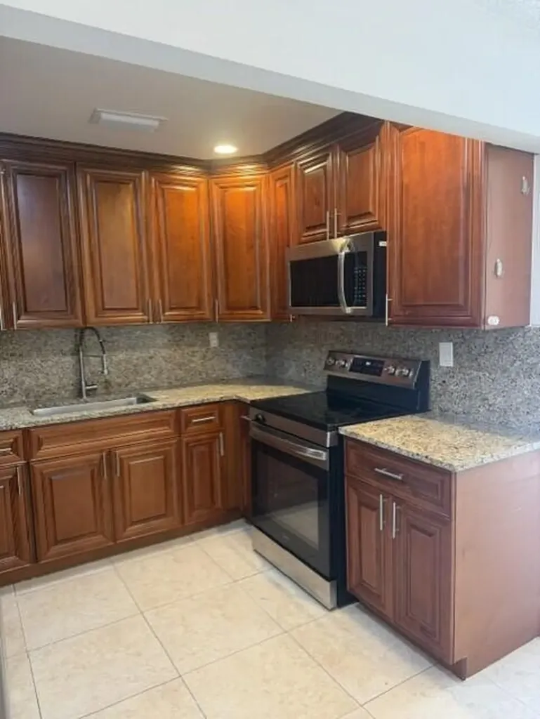 3651 SW 60th Terrace Davie FL 33314
