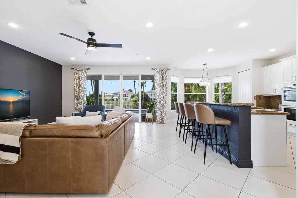 19123 Two River Lane Boca Raton FL 33498