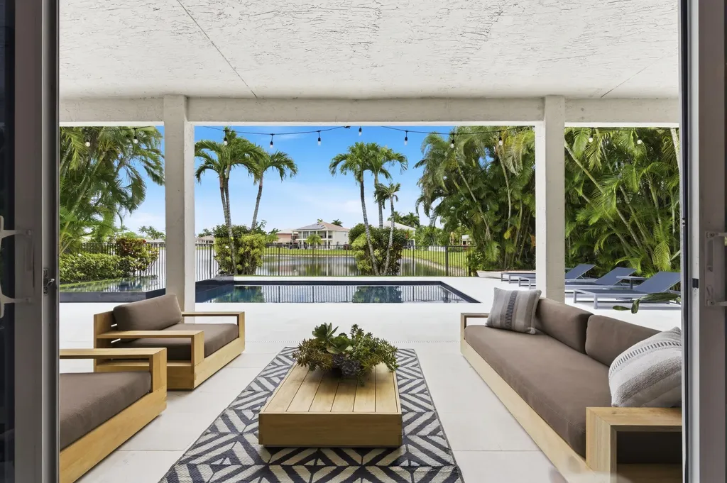 19123 Two River Lane Boca Raton FL 33498
