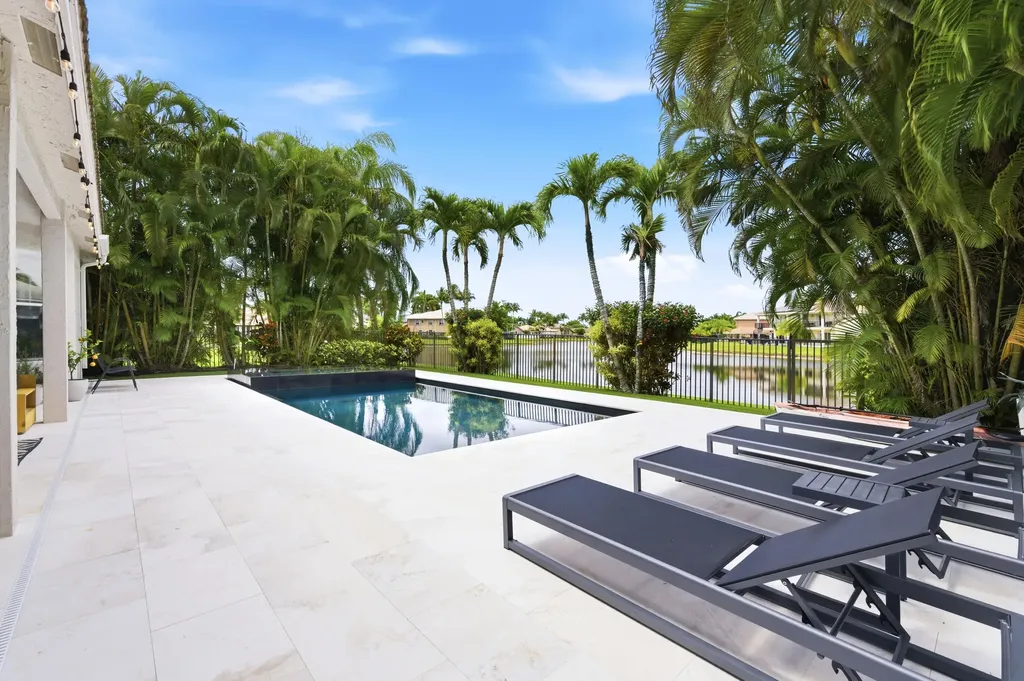19123 Two River Lane Boca Raton FL 33498