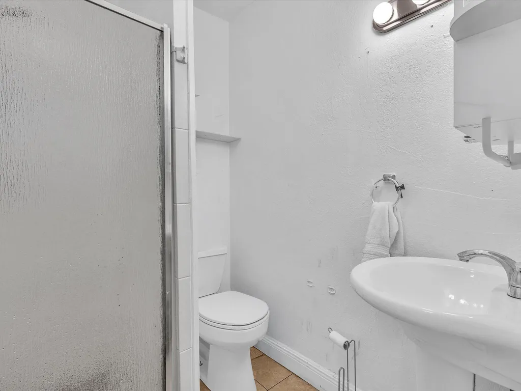 700 SW 5th Court Hallandale Beach FL 33009