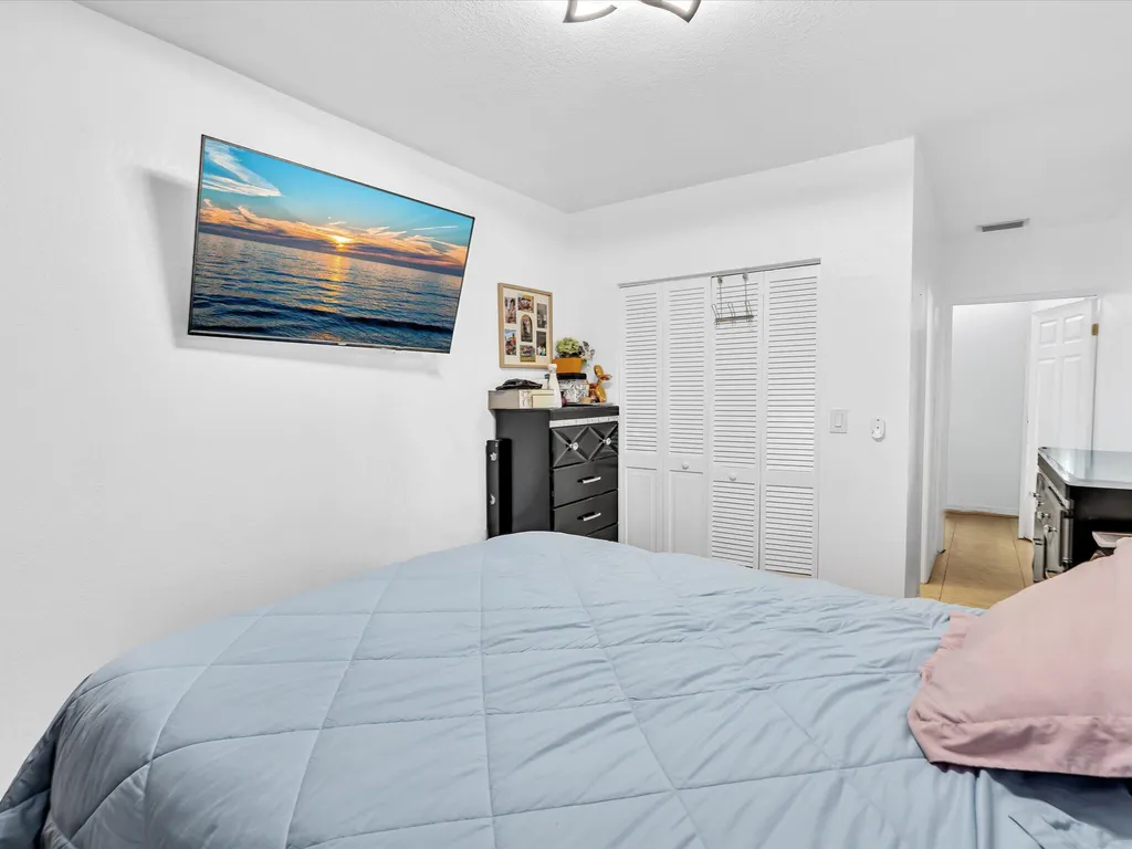 700 SW 5th Court Hallandale Beach FL 33009