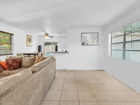 700 SW 5th Court Hallandale Beach FL 33009