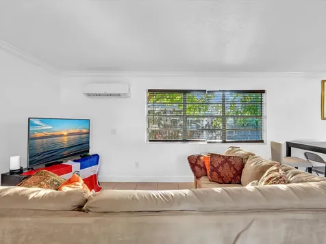 700 SW 5th Court Hallandale Beach FL 33009