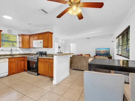 700 SW 5th Court Hallandale Beach FL 33009