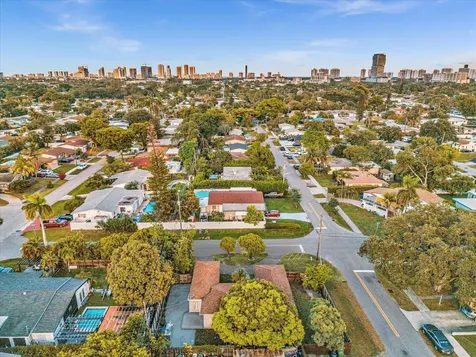 700 SW 5th Court Hallandale Beach FL 33009