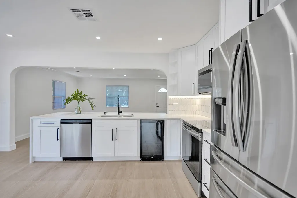716 S Pine Street Lake Worth Beach FL 33460