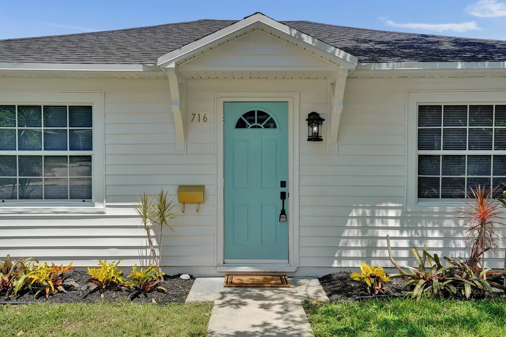716 S Pine Street Lake Worth Beach FL 33460