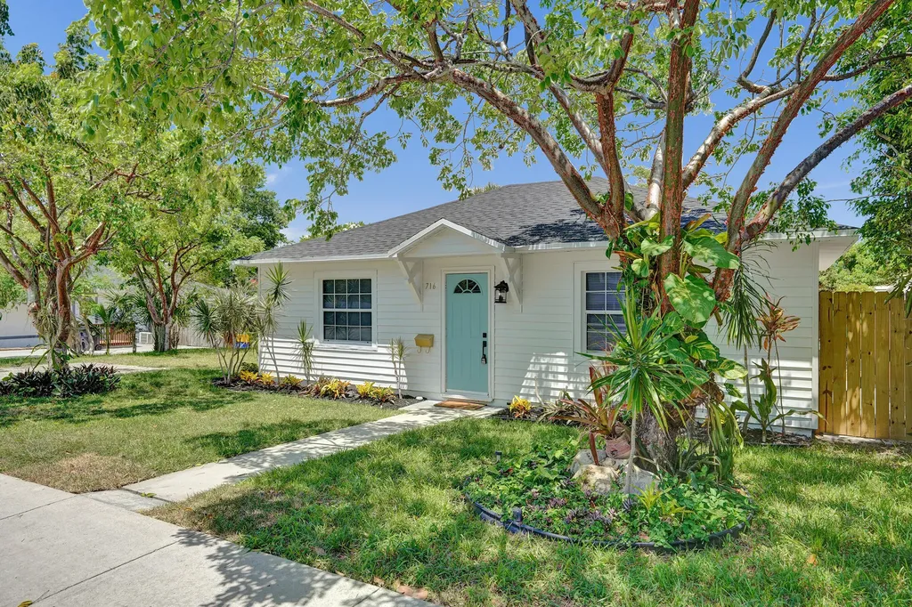 716 S Pine Street Lake Worth Beach FL 33460