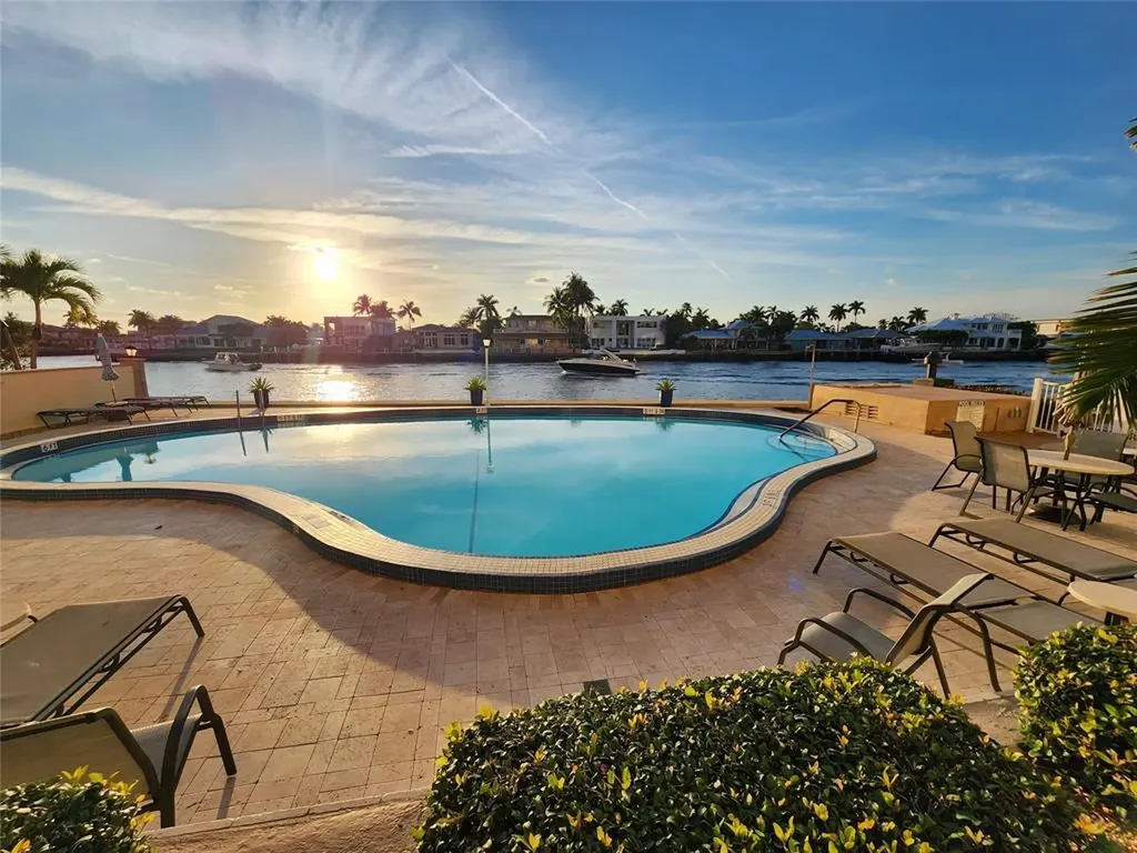 299 N Riverside Drive Pompano Beach FL 33062