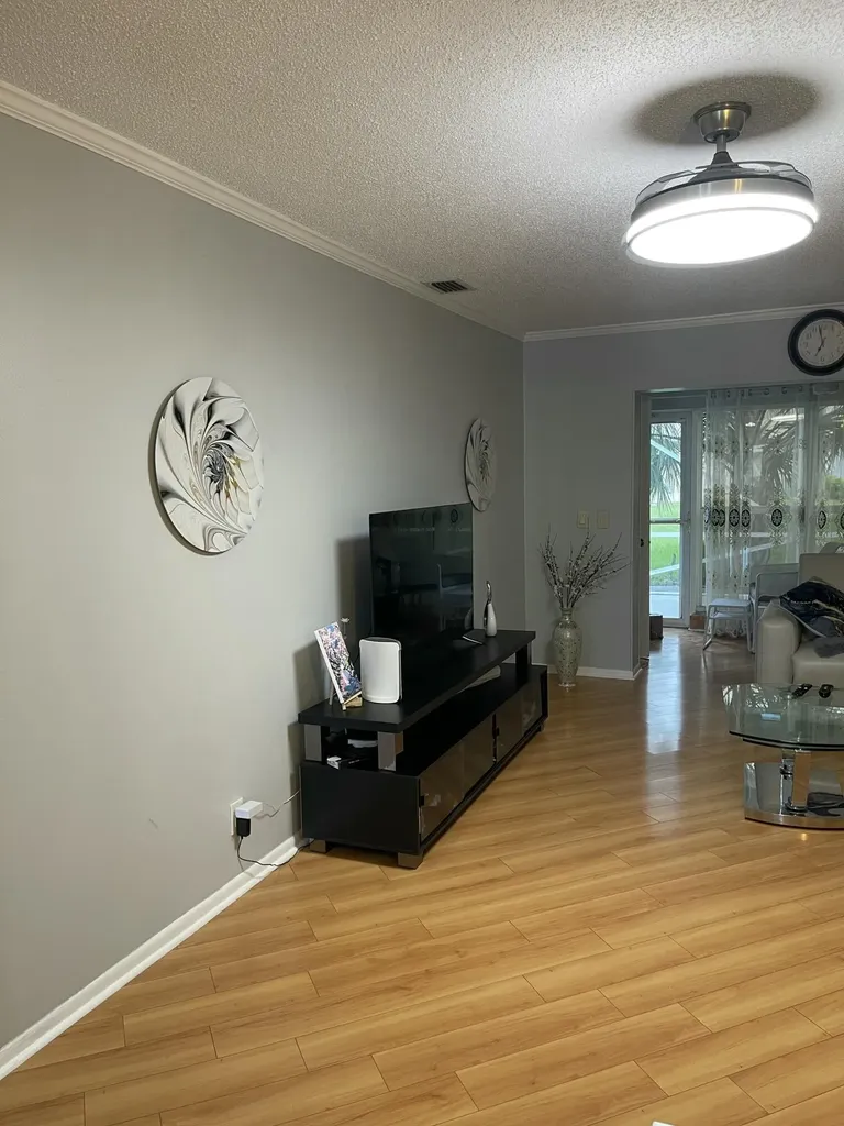 8744 Bella Vista Drive Boca Raton FL 33433