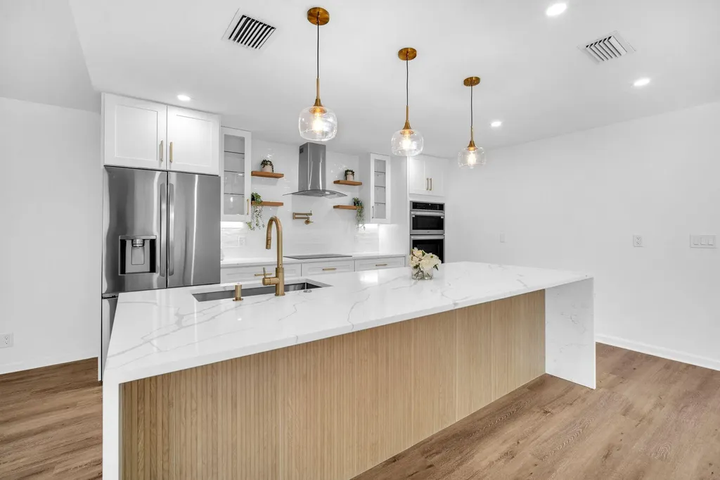 6511 Pelican Terrace Coconut Creek FL 33073