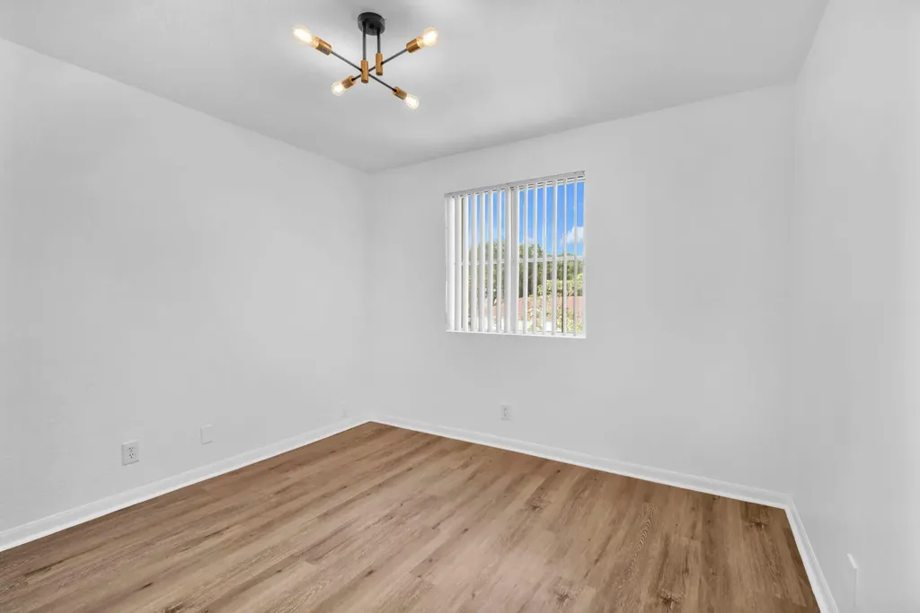 6511 Pelican Terrace Coconut Creek FL 33073