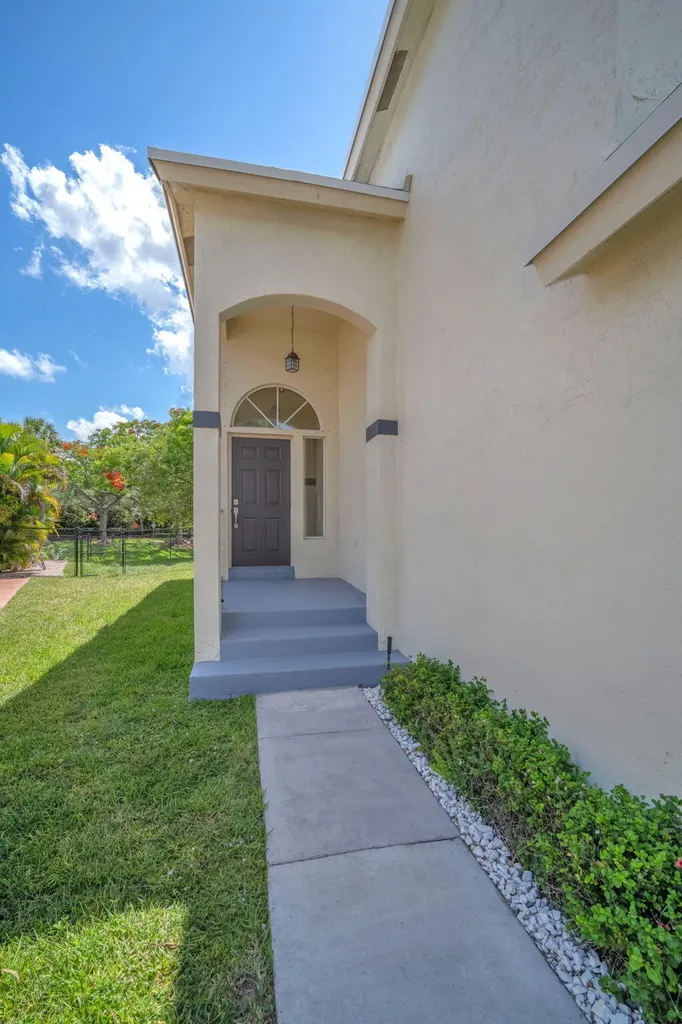 6511 Pelican Terrace Coconut Creek FL 33073