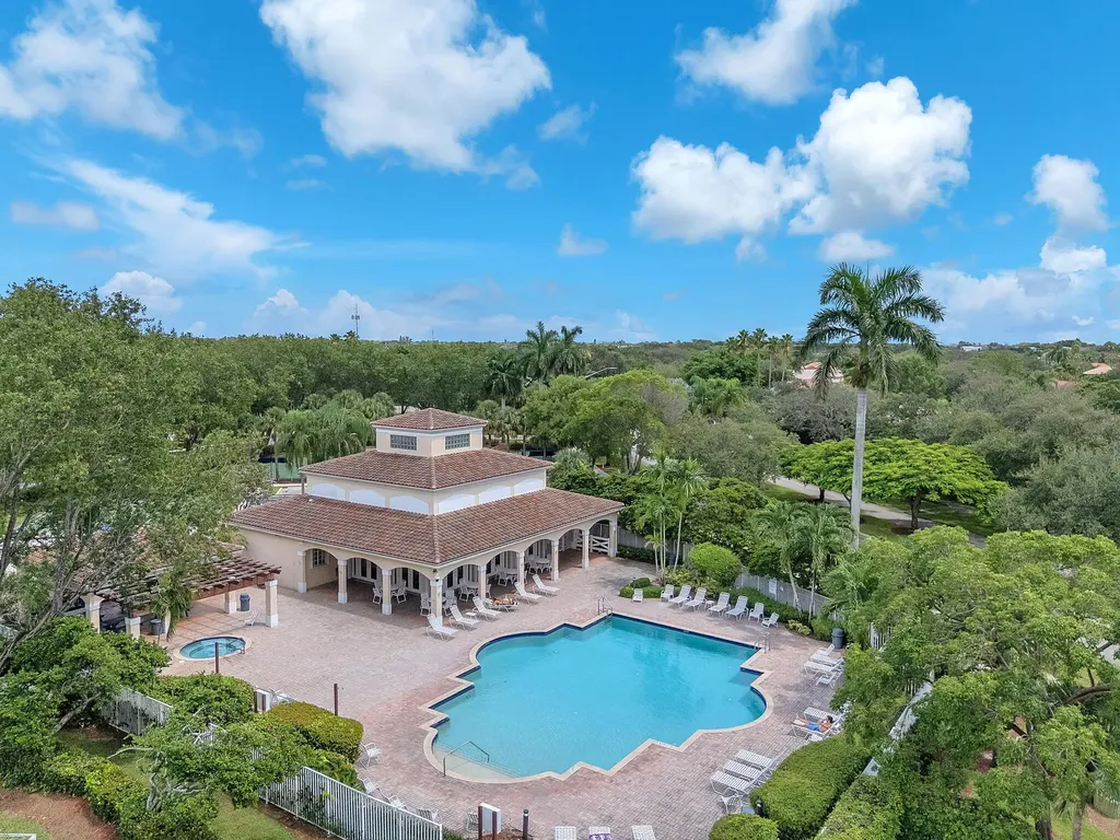 6511 Pelican Terrace Coconut Creek FL 33073