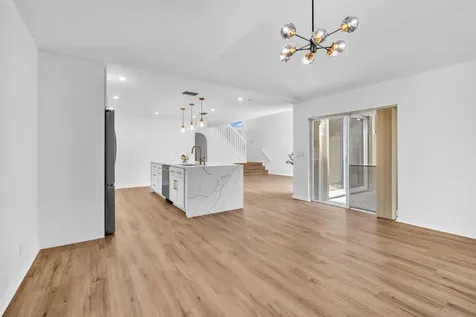 6511 Pelican Terrace Coconut Creek FL 33073
