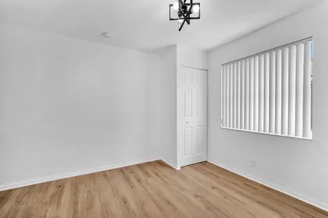 6511 Pelican Terrace Coconut Creek FL 33073