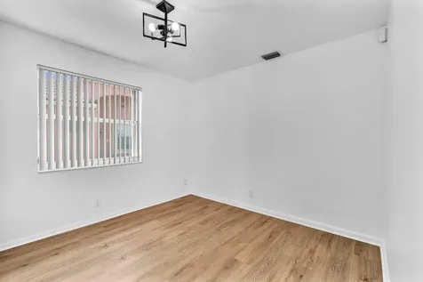 6511 Pelican Terrace Coconut Creek FL 33073