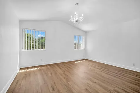 6511 Pelican Terrace Coconut Creek FL 33073